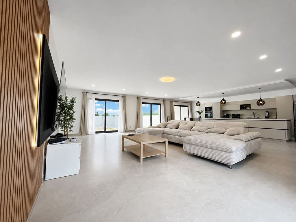 Maison Contemporaine CHAMPFORGEUIL (71530) BOUCA ET FICHOT TRANSACTIONS