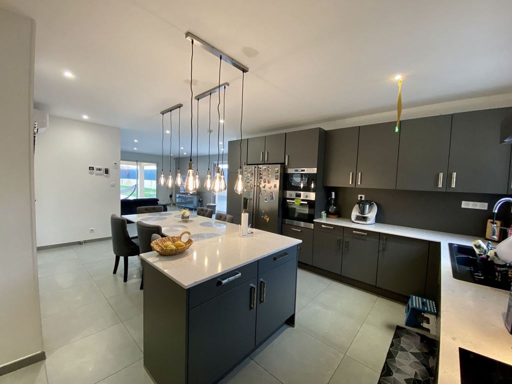 Maison Contemporaine CHATENOY LE ROYAL (71880) BOUCA ET FICHOT TRANSACTIONS
